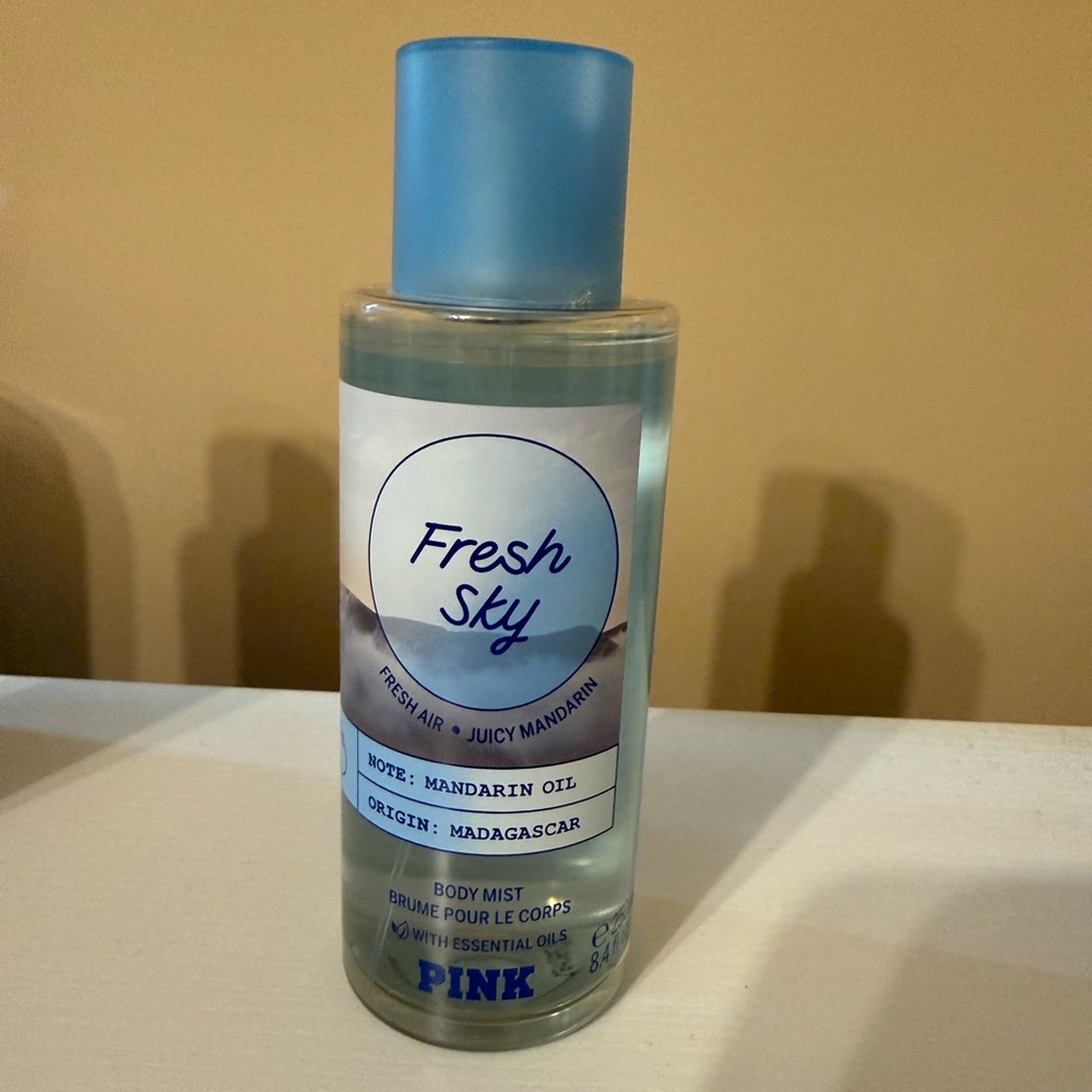 VS PINK Fresh Sky Mist
